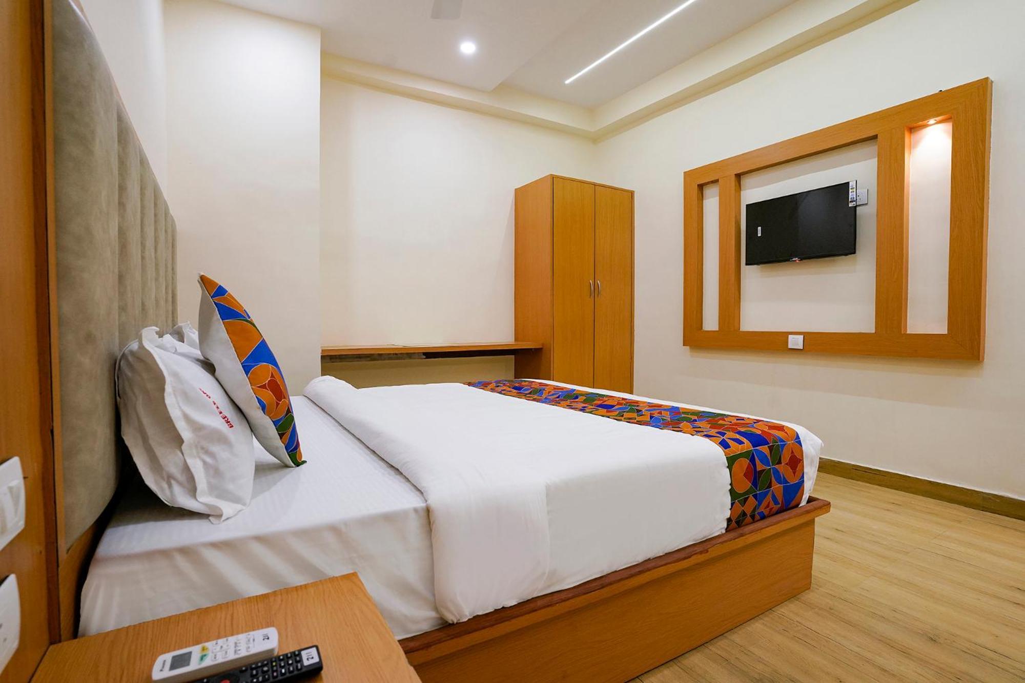 Fabhotel 7 Square - Nr Bkc มุมไบ ภายนอก รูปภาพ
